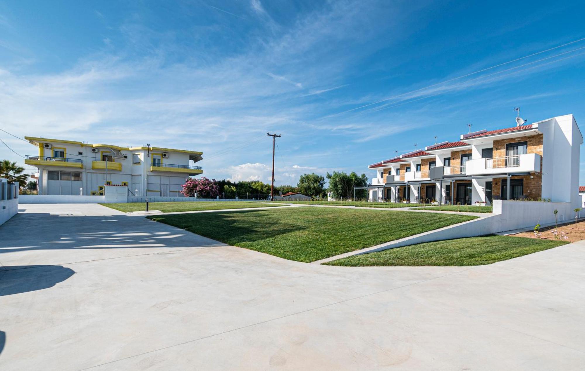 Chryssis Village By Travel Pro Services - Nea Potidaia Halkidiki Néa Poteídaia Eksteriør bilde